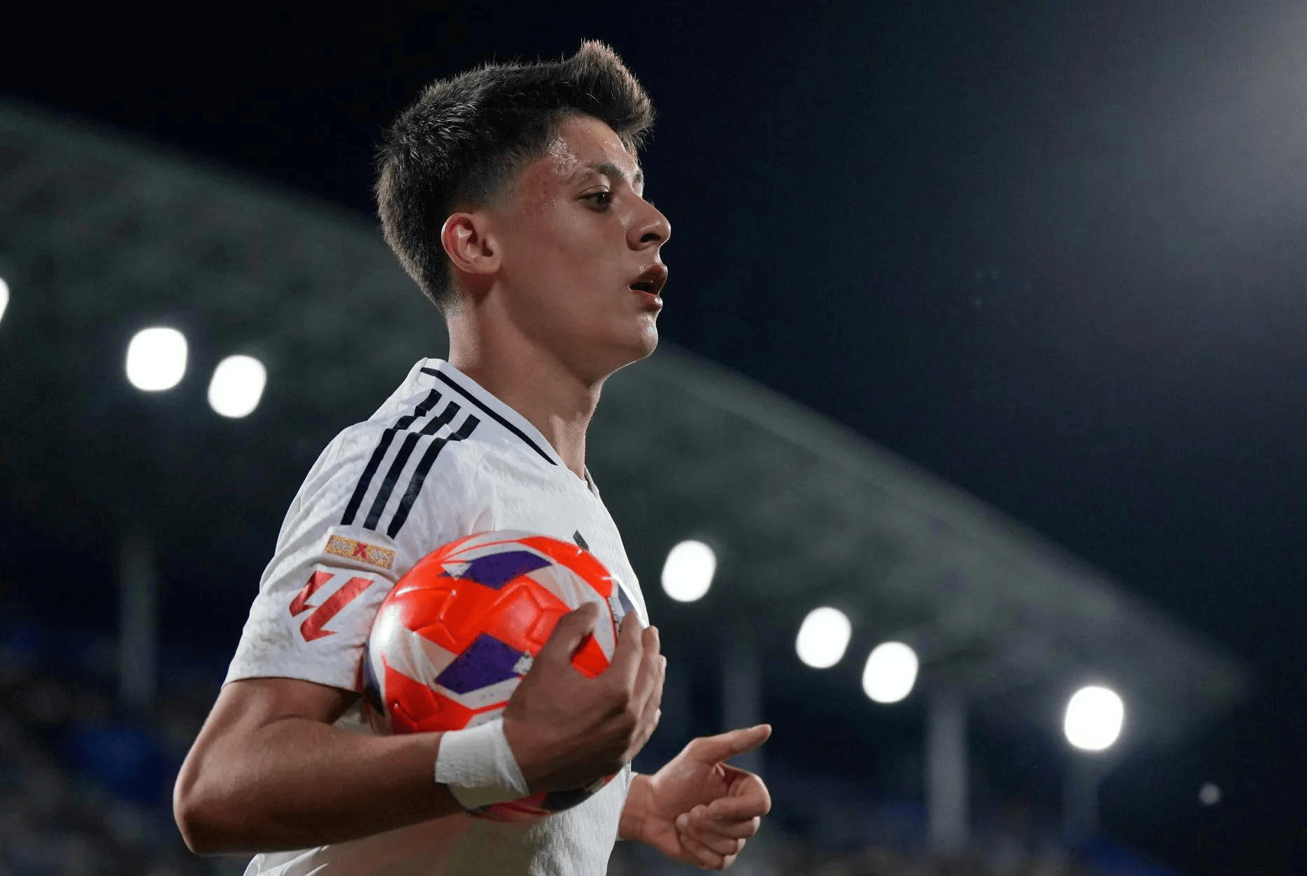 九游官网西甲集结日再迎强敌，山东男篮止住颓势，主帅态度：管理层满意，心理建设被强调的简单介绍